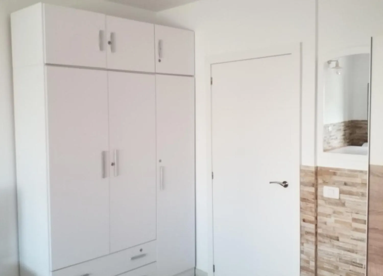 Designer 1 Bedroom Apartment White Tree 2 Minutes To The Beach In The City Center, Puerto De La Cruz, Tenerife
