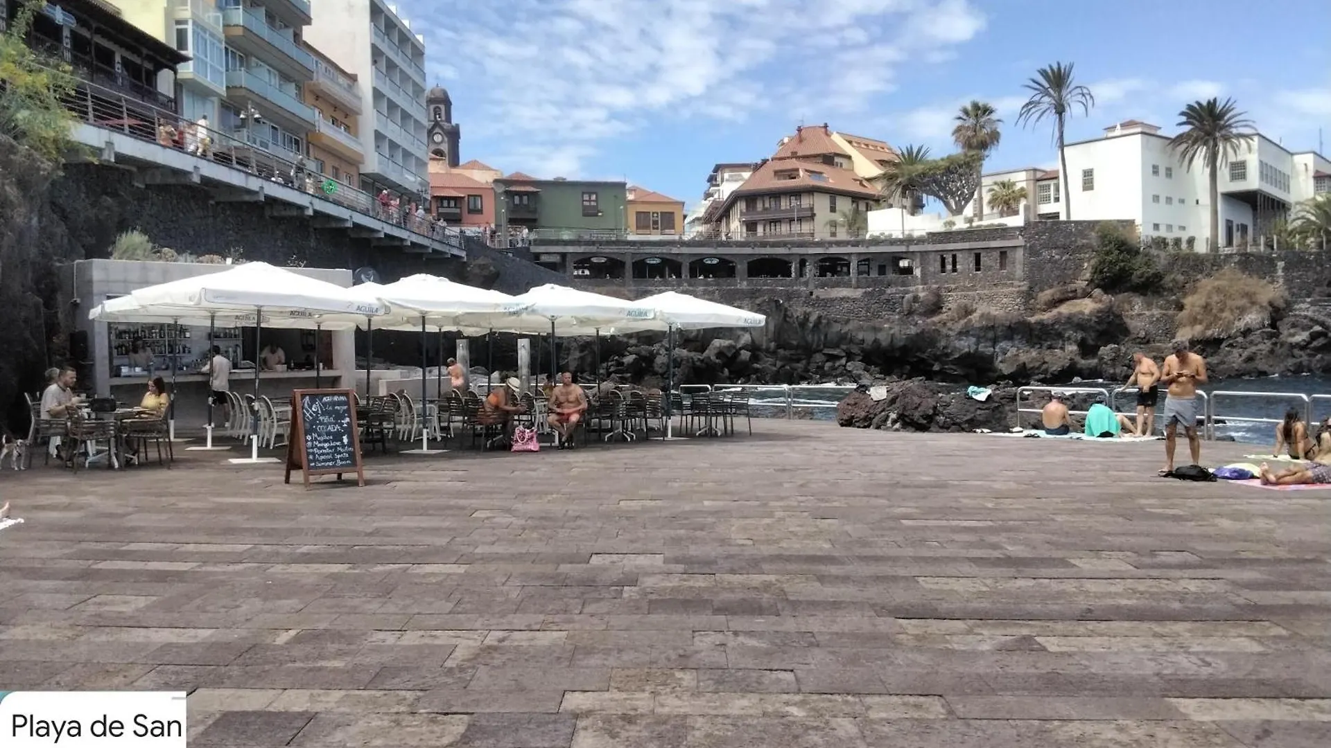 Designer 1 Bedroom Apartment White Tree 2 Minutes To The Beach In The City Center, Puerto De La Cruz, Tenerife  Puerto de la Cruz (Tenerife)