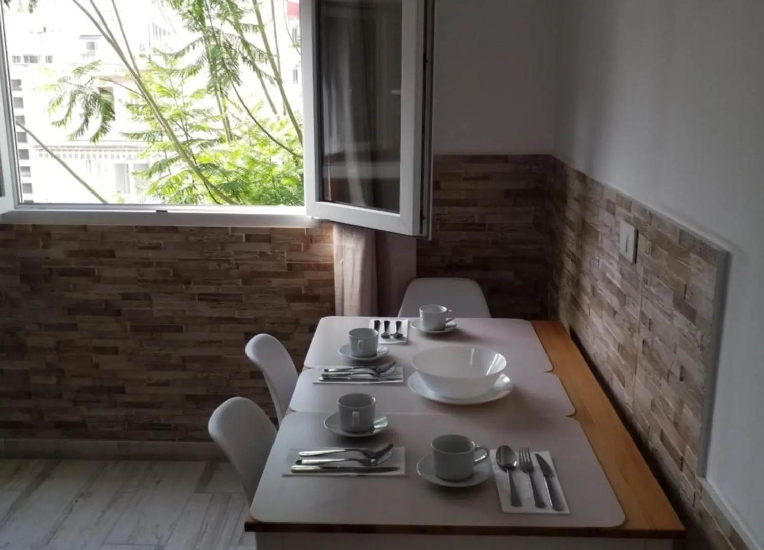 Designer 1 Bedroom Apartment White Tree 2 Minutes To The Beach In The City Center, Puerto De La Cruz, Tenerife