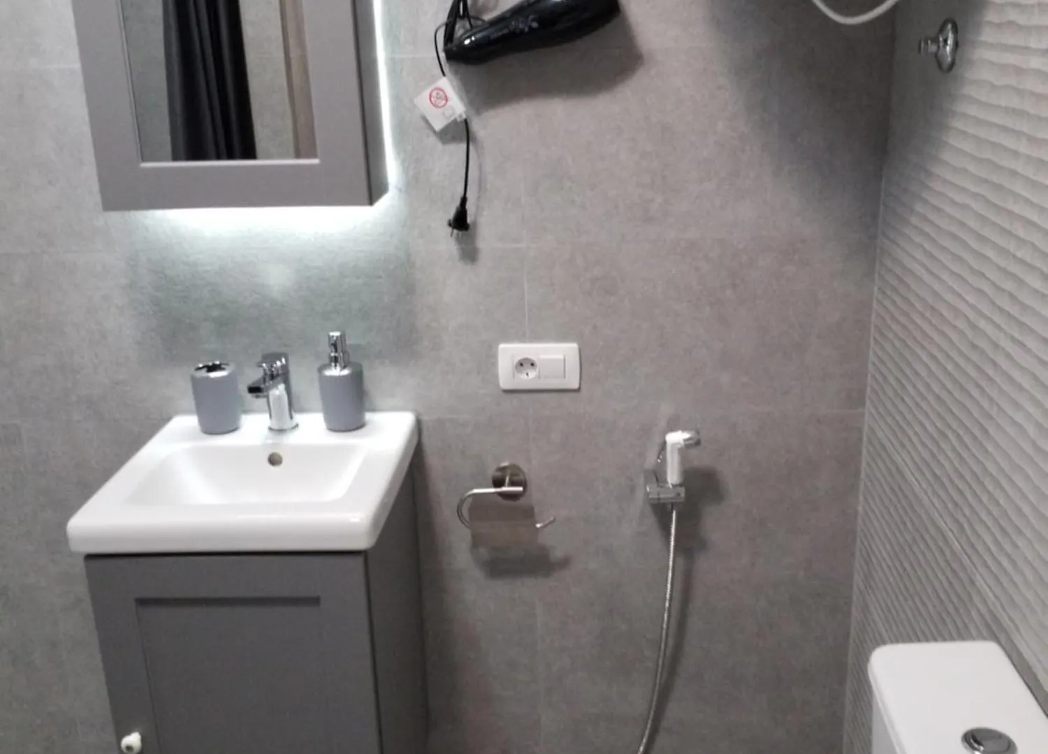 Designer 1 Bedroom Apartment White Tree 2 Minutes To The Beach In The City Center, Puerto De La Cruz, Tenerife Spanyolország