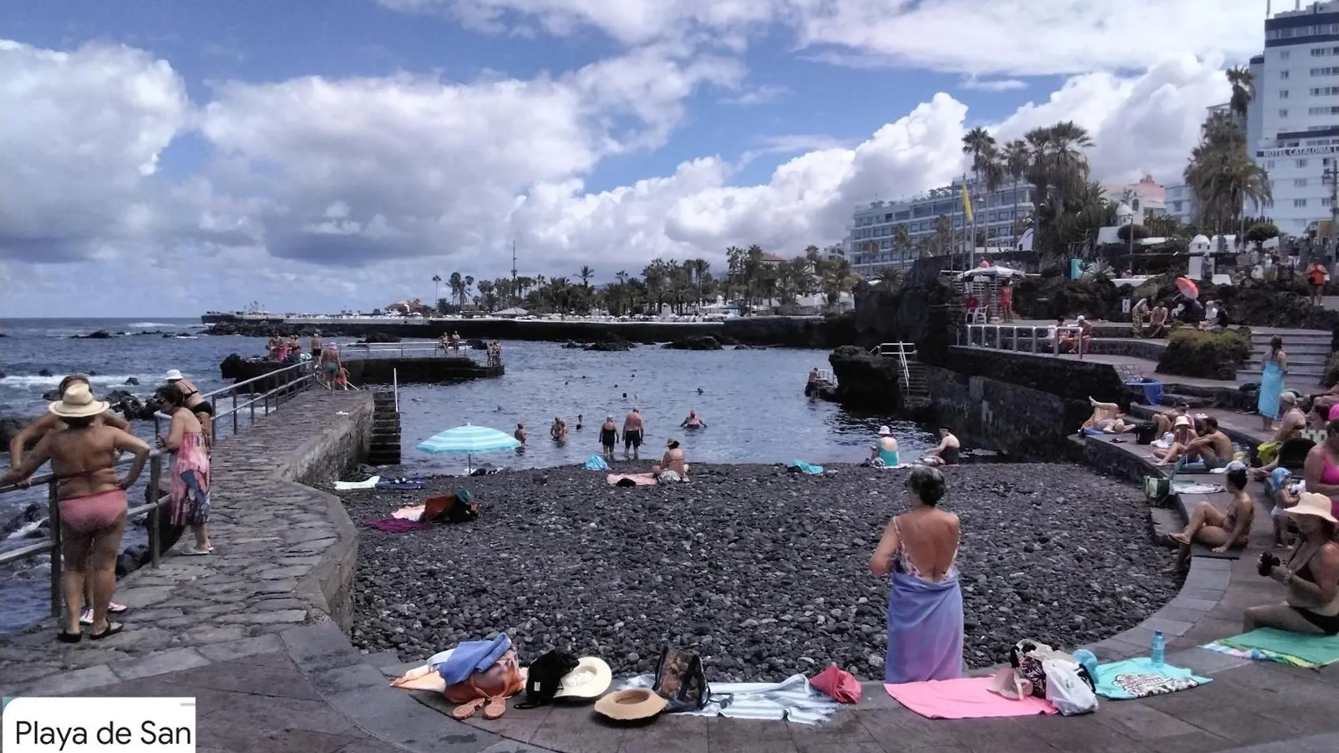 Designer 1 Bedroom Apartment White Tree 2 Minutes To The Beach In The City Center, Puerto De La Cruz, Tenerife